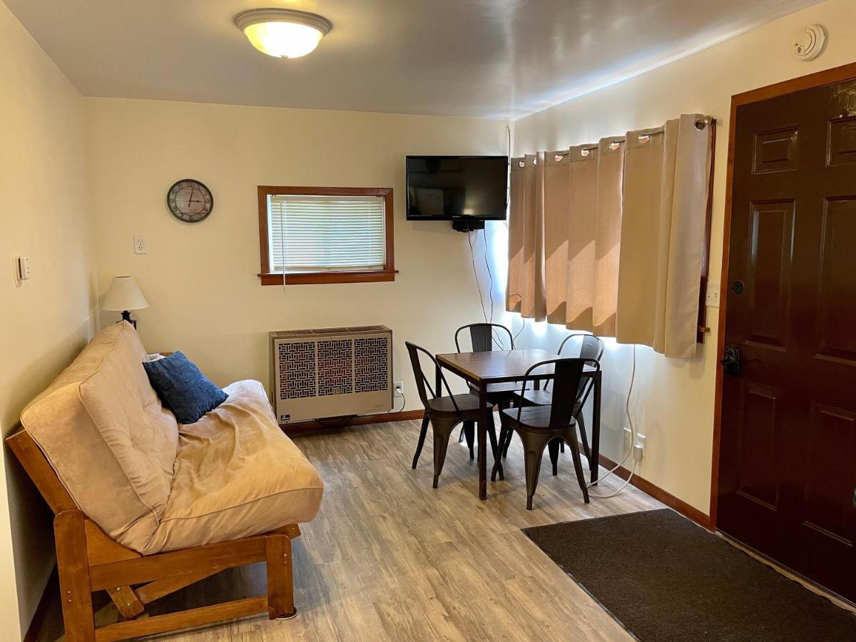 Whitetail Creek Resort Lead Экстерьер фото