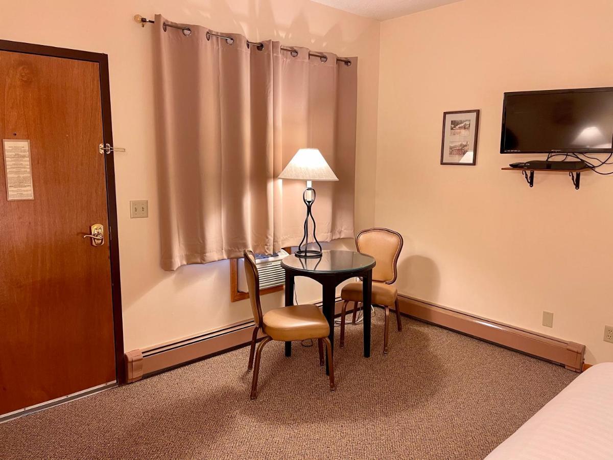 Whitetail Creek Resort Lead Экстерьер фото