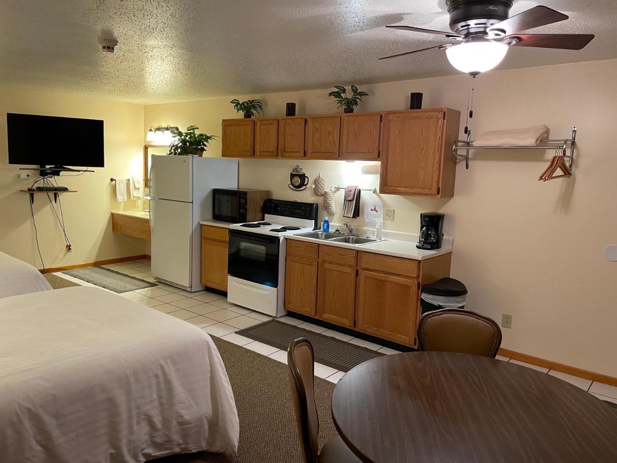 Whitetail Creek Resort Lead Экстерьер фото