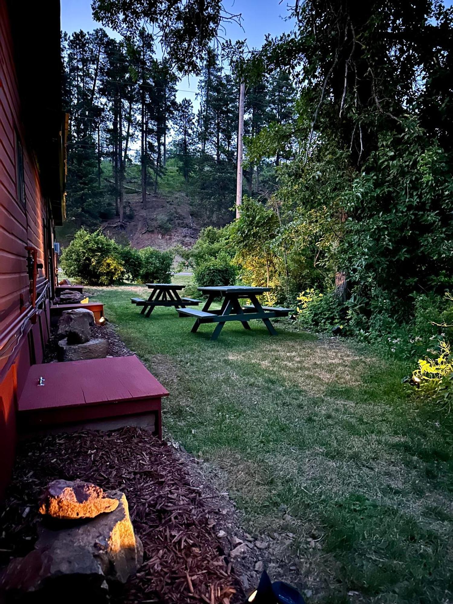 Whitetail Creek Resort Lead Экстерьер фото
